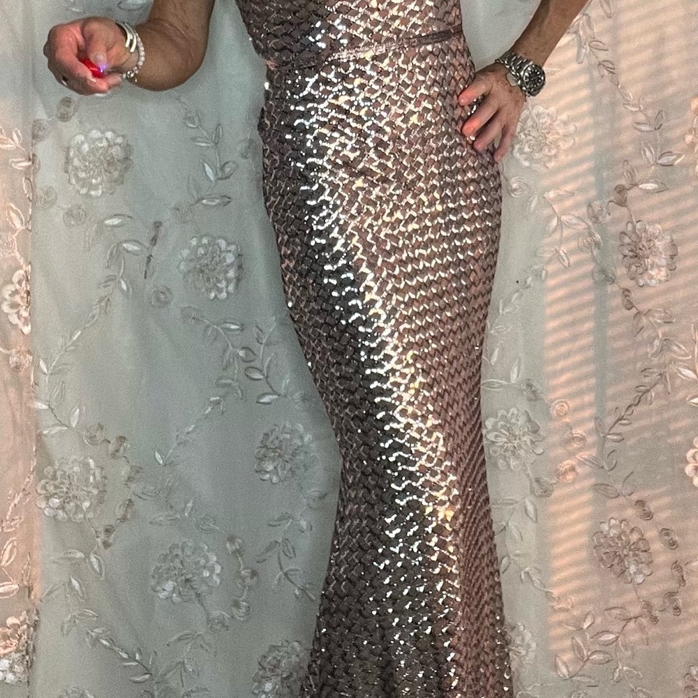 Sleek Rose Gold SZ 6 Aqua, Sequined Formal Gown. - Picture 7 of 16